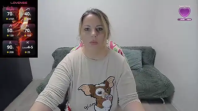 erikaerika online show from April 30, 6:20 am