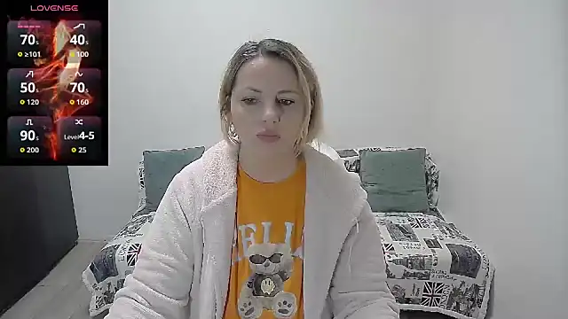 erikaerika online show from May 2, 9:03 am