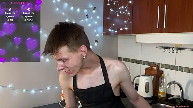 Snapshot of vladdymeow chatting on December 13, 12:31 am vladdymeow online show from December 13, 12:31 am