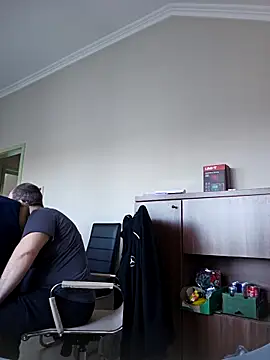 Andrew1900529 online show from March 18, 1:09 pm