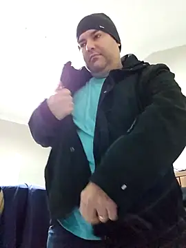 Andrew1900529 online show from December 4, 5:39 am