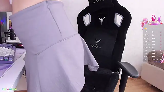 Snapshot of SkyqueenI chatting on September 18, 7:43 am SkyqueenI online show from September 18, 7:43 am