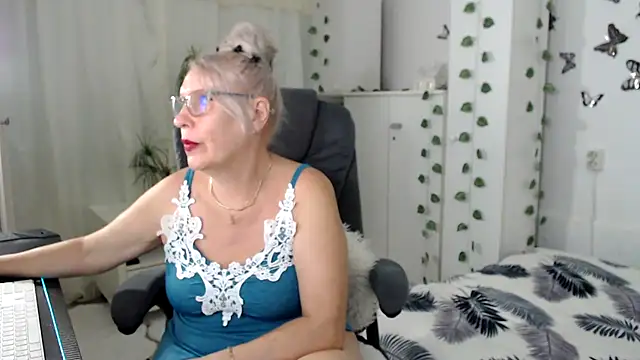 Ghertrude52 online show from August 3, 4:22 am
