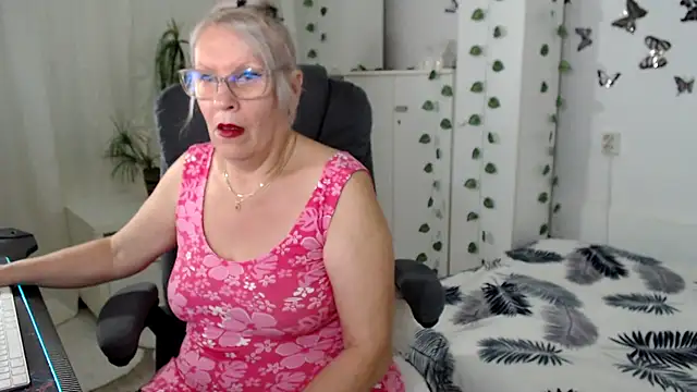Ghertrude52 online show from August 4, 5:10 am