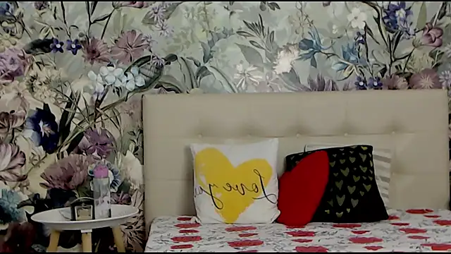 RoseDiamond06 online show from January 25, 10:40 am