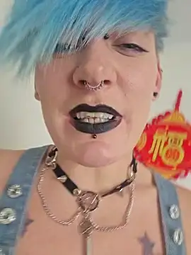 PinkTheHawk online show from December 1, 9:26 pm