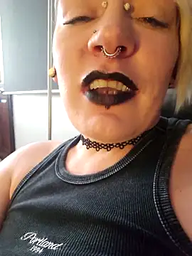 PinkTheHawk online show from September 18, 1:18 am