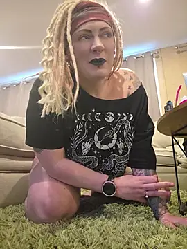 PinkTheHawk online show from June 26, 3:55 am