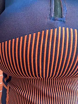 Snapshot of emma_tour chatting on November 28, 3:58 pm emma tour online show from November 28, 3:58 pm