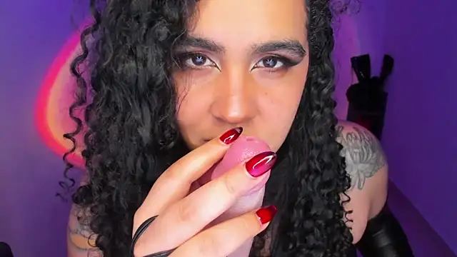 Amber smith20 online show from May 15, 11:45 pm