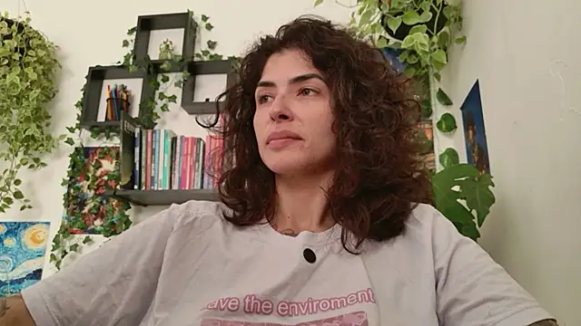 Snapshot of TaliMajesty chatting on June 23, 5:33 pm TaliMajesty online show from June 23, 5:33 pm