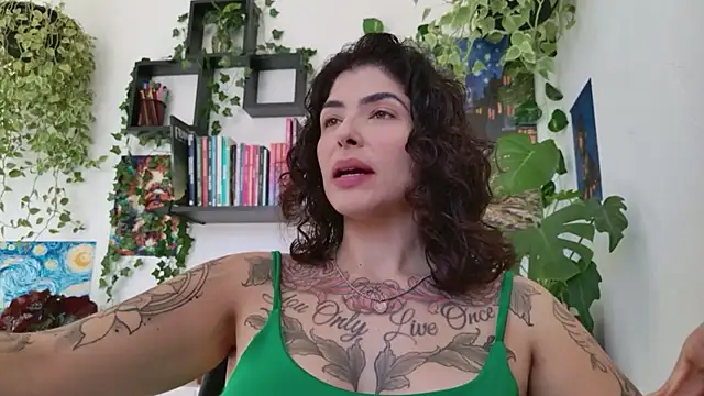 Snapshot of TaliMajesty chatting on July 23, 5:44 pm TaliMajesty online show from July 23, 5:44 pm