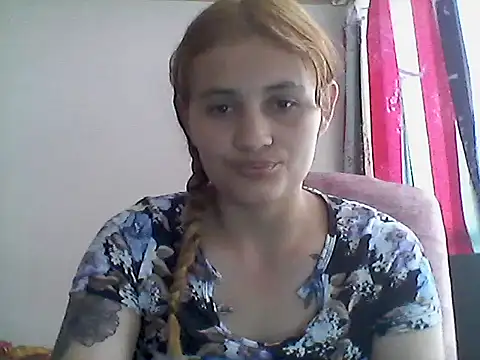 Snapshot of Mia_davis01 chatting on December 15, 2:16 pm Mia davis01 online show from December 15, 2:16 pm