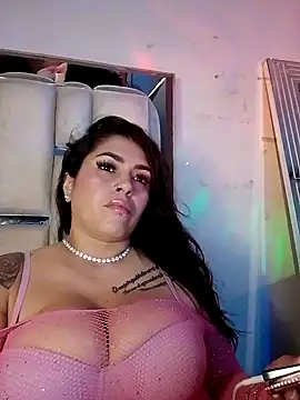 Snapshot of chelaqueen_ chatting on December 15, 2:49 am chelaqueen online show from December 15, 2:49 am