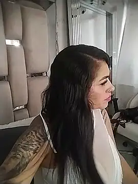 chelaqueen  online show from July 1, 8:19 pm