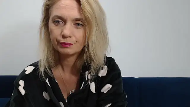 Snapshot of MysticCreature chatting on September 11, 4:34 am MysticCreature online show from September 11, 4:34 am