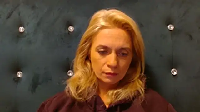 Snapshot of MysticCreature chatting on October 28, 4:16 am MysticCreature online show from October 28, 4:16 am