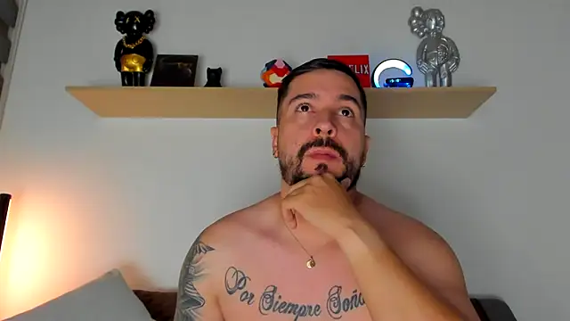 camilo restrepo21 online show from February 1, 12:18 am