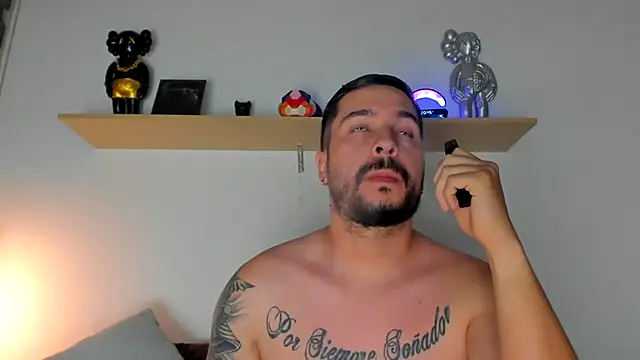 camilo restrepo21 online show from February 9, 1:44 am