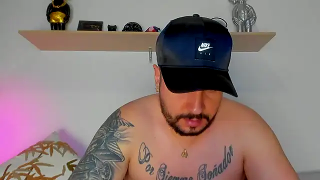 camilo restrepo21 online show from September 19, 12:12 am