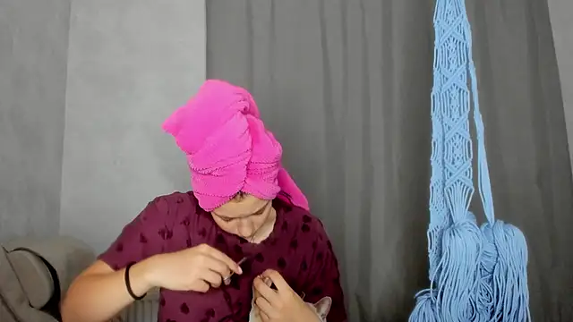 why again me online show from May 13, 7:22 pm