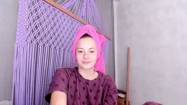 why again me online show from May 28, 8:06 pm