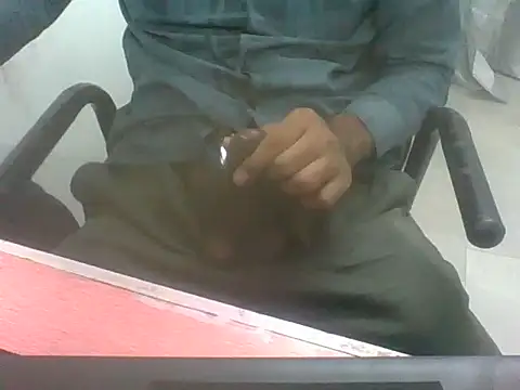 lltstr52 online show from March 31, 6:03 am