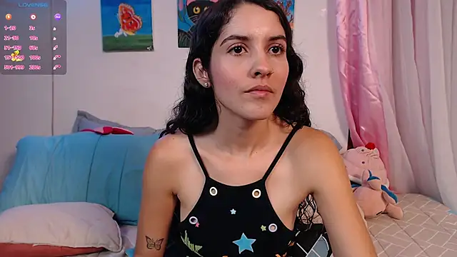 Snapshot of lailypink chatting on December 23, 2:13 am lailypink online show from December 23, 2:13 am