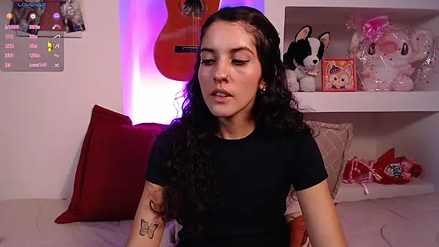 Snapshot of lailypink chatting on February 23, 2:51 am lailypink online show from February 23, 2:51 am