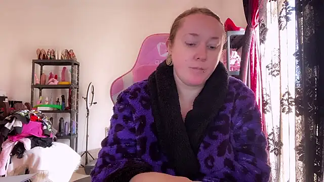 kisicaxx online show from January 17, 11:04 am