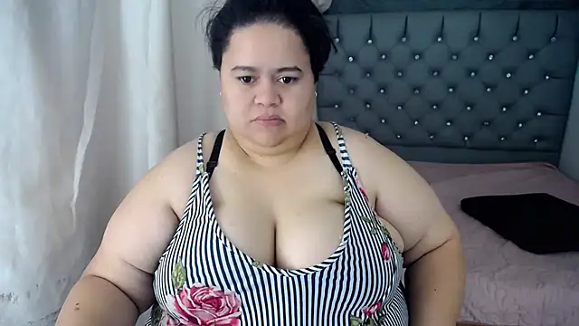 hotlesby4uxxx online show from December 16, 1:54 pm