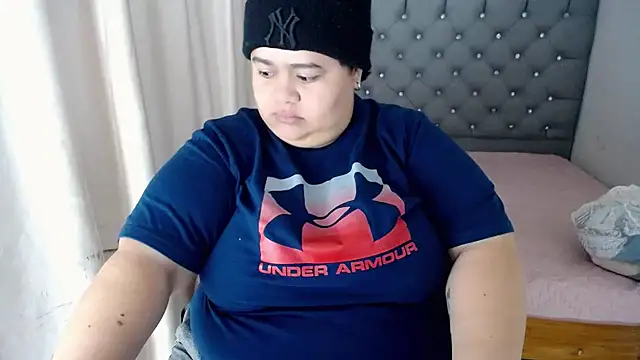 hotlesby4uxxx online show from December 21, 12:49 pm