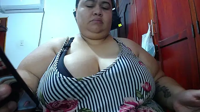 hotlesby4uxxx online show from April 23, 1:57 pm