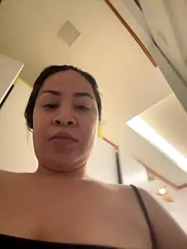 Tightwetholesxx online show from October 10, 4:11 am