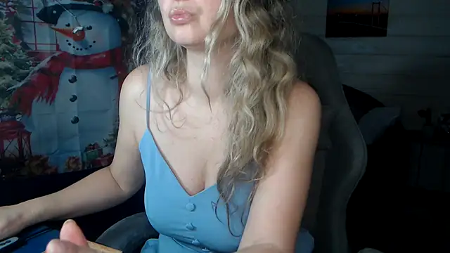 RubiLakros online show from December 4, 11:30 am