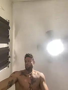 Snapshot of sxysixpack chatting on October 8, 4:59 pm sxysixpack online show from October 8, 4:59 pm