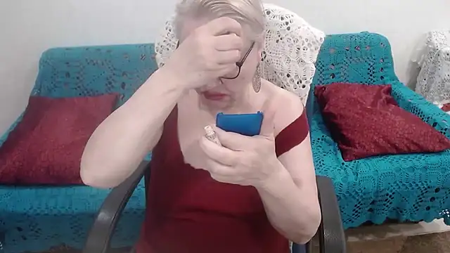 xHoneyLadyx online show from July 3, 8:32 am