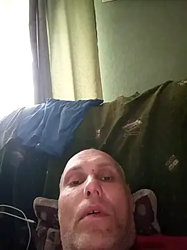 Snapshot of Sam_Colt chatting on May 11, 3:51 pm Sam Colt online show from May 11, 3:51 pm