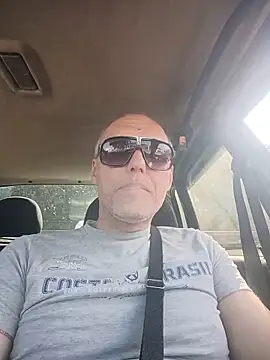 Snapshot of Sam_Colt chatting on May 26, 6:31 am Sam Colt online show from May 26, 6:31 am