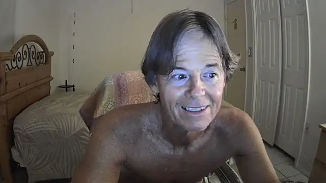 Snapshot of nakeedcowboi65 chatting on May 6, 7:46 am nakeedcowboi65 online show from May 6, 7:46 am