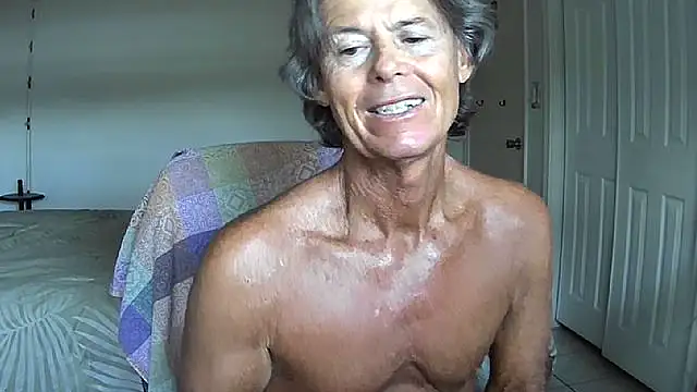 Snapshot of nakeedcowboi65 chatting on June 2, 11:45 am nakeedcowboi65 online show from June 2, 11:45 am