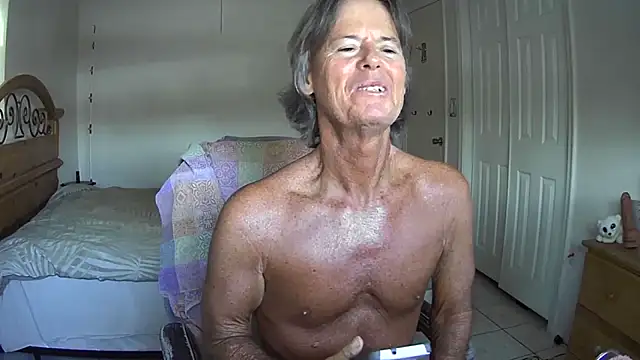 nakeedcowboi65 online show from July 17, 12:56 pm