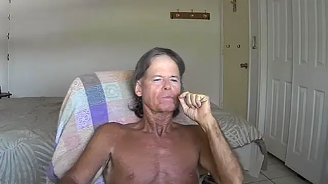 nakeedcowboi65 online show from July 20, 6:10 pm