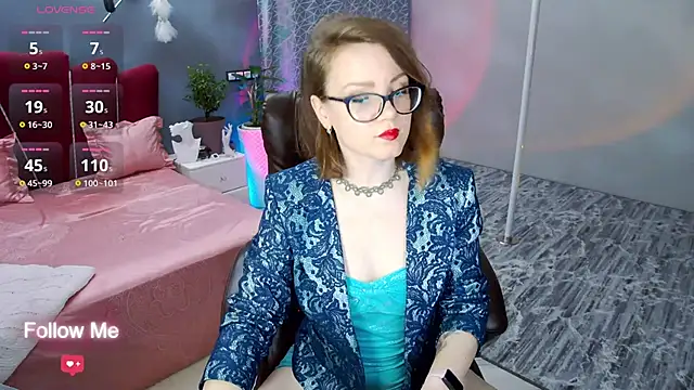 Snapshot of AngelaWhiti chatting on December 15, 3:42 pm AngelaWhiti online show from December 15, 3:42 pm