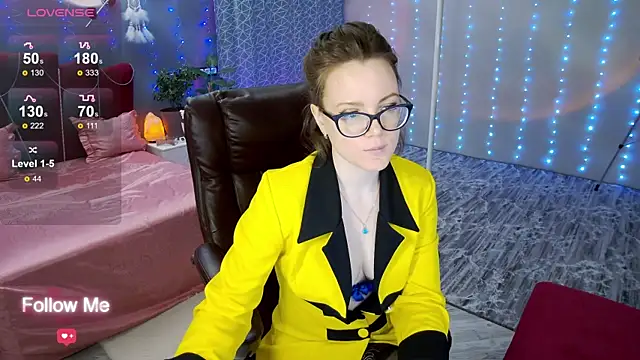 Snapshot of AngelaWhiti chatting on January 8, 3:17 pm AngelaWhiti online show from January 8, 3:17 pm