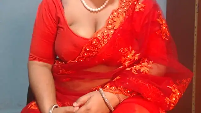 Snapshot of naughtyboobs38dd chatting on April 28, 6:07 am naughtyboobs38dd online show from April 28, 6:07 am