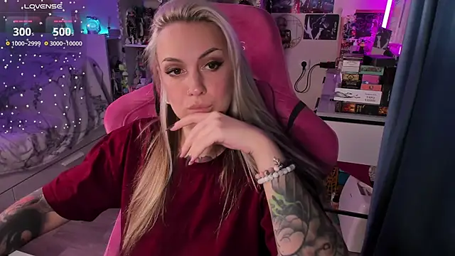 ChloeKohaku online show from November 22, 8:46 am