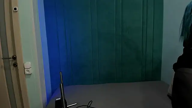 Snapshot of JuliaBusty chatting on December 20, 5:03 am JuliaBusty online show from December 20, 5:03 am