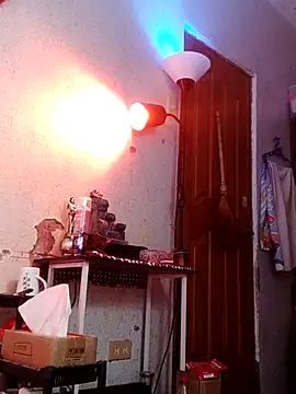 Snapshot of QueenSoreal chatting on February 5, 6:59 pm QueenSoreal online show from February 5, 6:59 pm