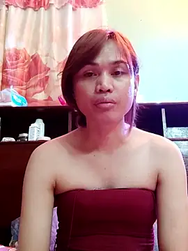 Snapshot of QueenSoreal chatting on October 13, 6:08 pm QueenSoreal online show from October 13, 6:08 pm